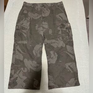 camo wrangler cargo pants